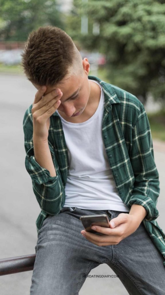 Behaviors That Reveal Your Man Is Emotionally Lazy