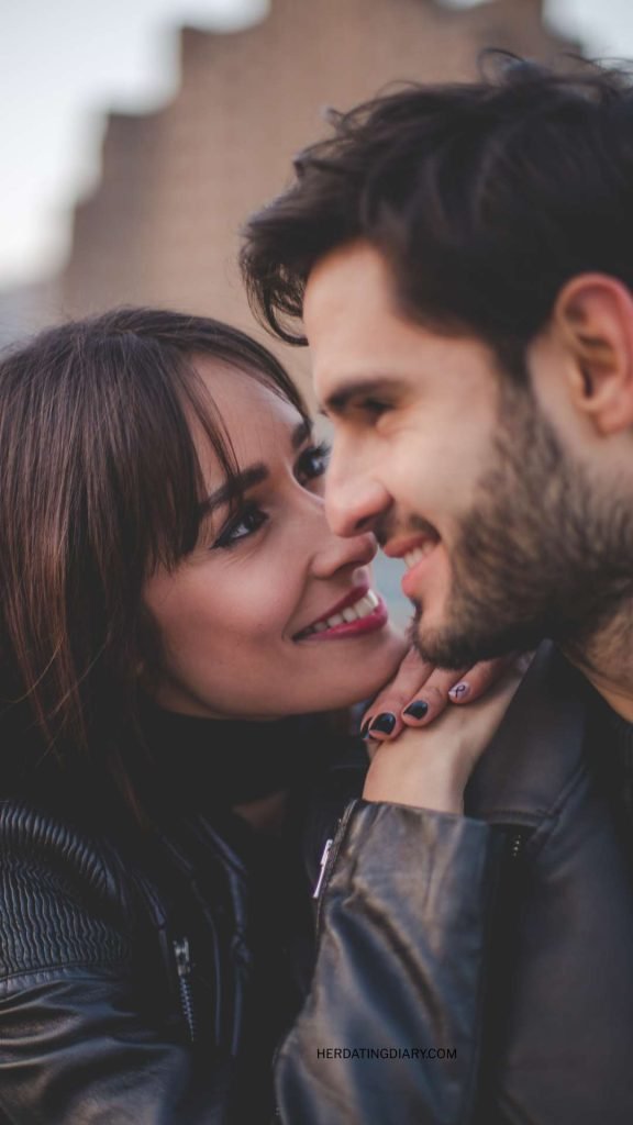 Signs That a Man Is Truly in Love with a Woman