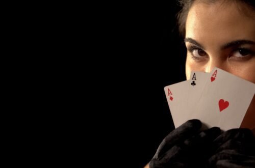 Flirty Texts to Send When You Want His Attention